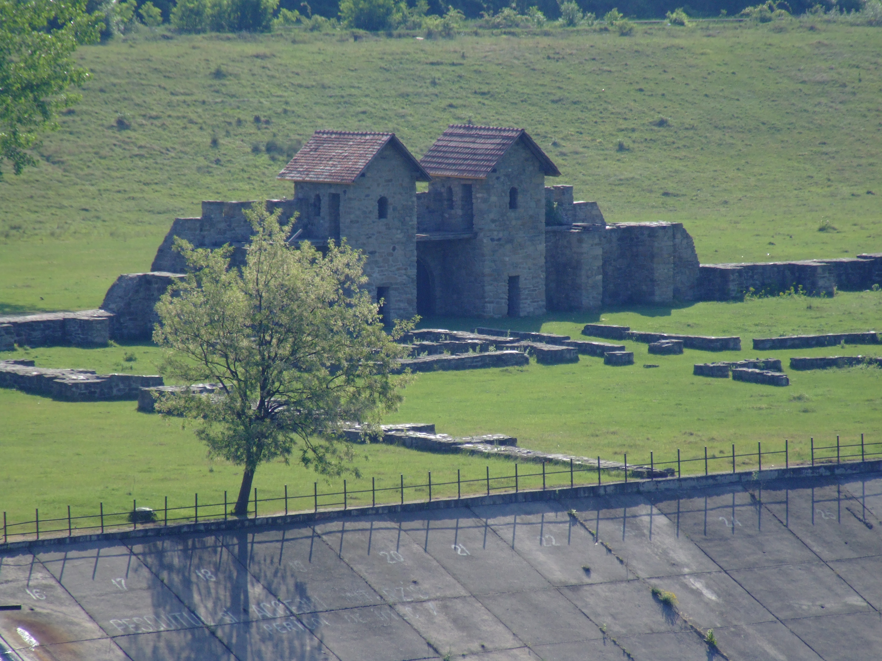 Foto de arhivă a castrului Arutela; imaginea nu documentează lucrările PNRR din 2026.