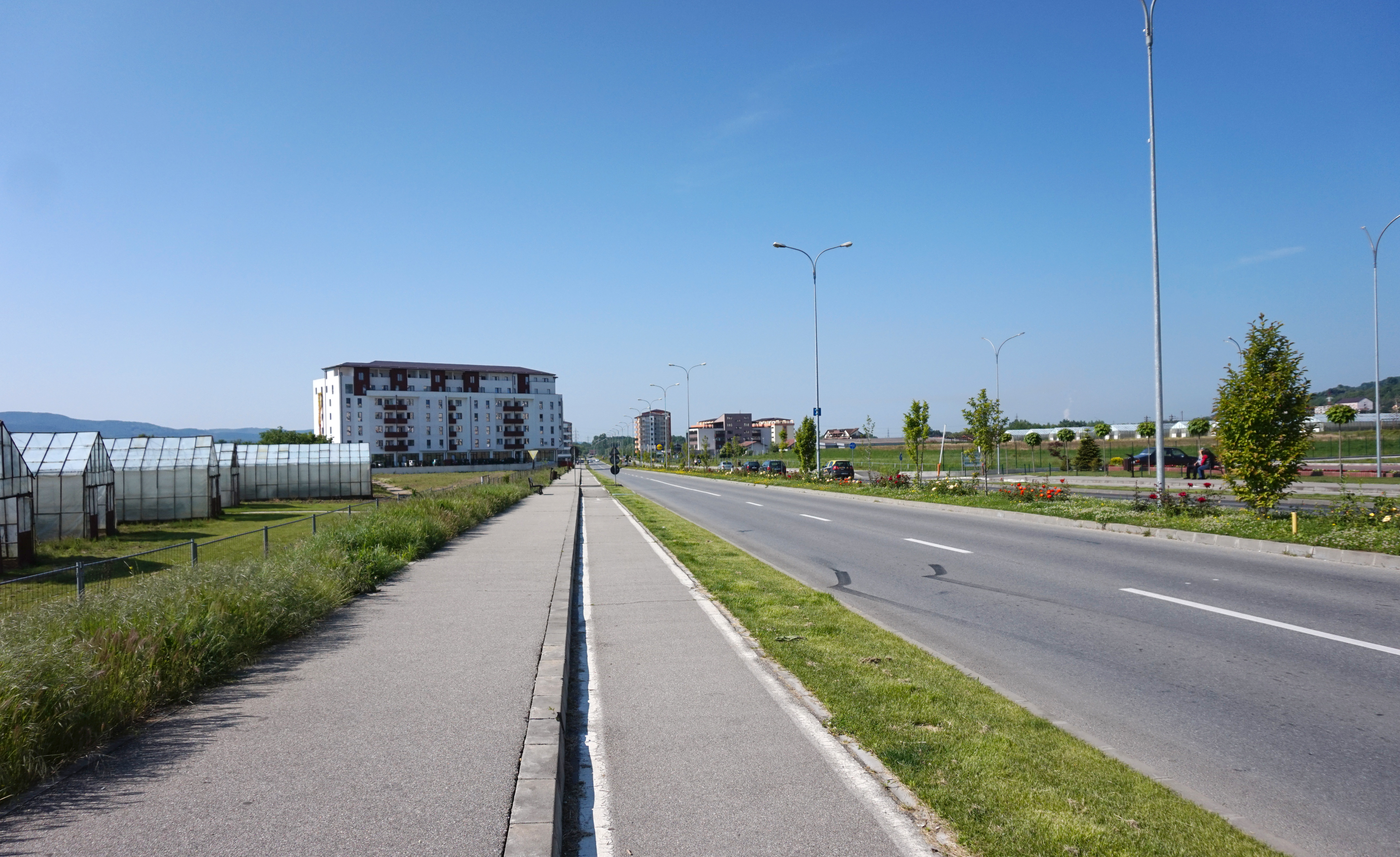 Foto de context: bulevardul Dem Rădulescu din Râmnicu Vâlcea, 22 mai 2016; imaginea nu surprinde accidentul din 2 septembrie 2026, persoanele sau vehiculul implicat.
